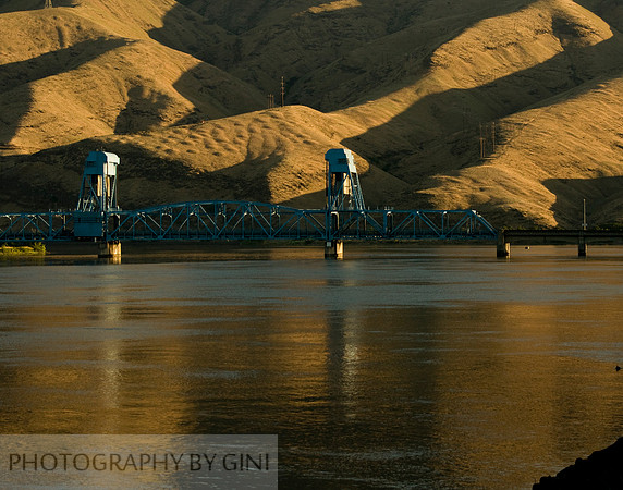 Morning at the Lewiston Bridge